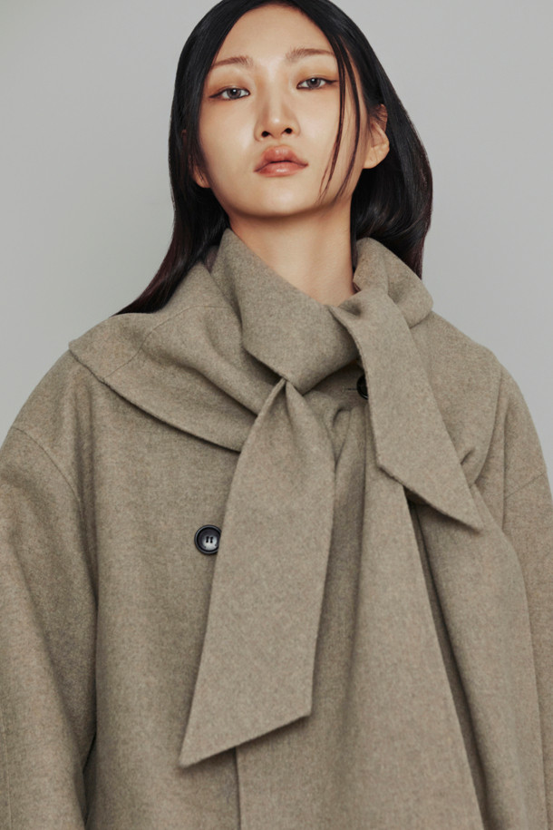 LUCKY CHOUETTE - 코트 - [Atelier] Handmade Detachable Muffler Double Long Coat (melange beige)