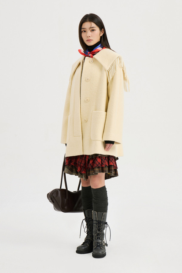 LUCKY CHOUETTE - 코트 - Collar Fringe Half Coat (light beige)