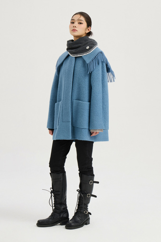 LUCKY CHOUETTE - 코트 - Collar Fringe Half Coat (blue)