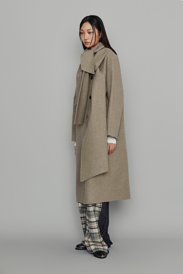 LUCKY CHOUETTE - 코트 - [Atelier] Handmade Detachable Muffler Double Long Coat (melange beige)