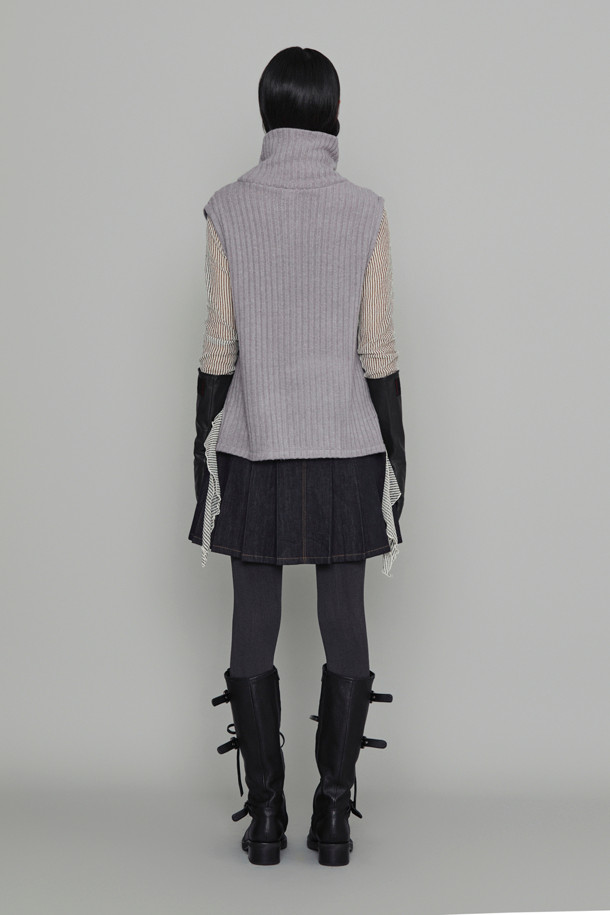 LUCKY CHOUETTE - 민소매티셔츠 - [Atelier] Turtleneck Sleeveless T-Shirt (violet)