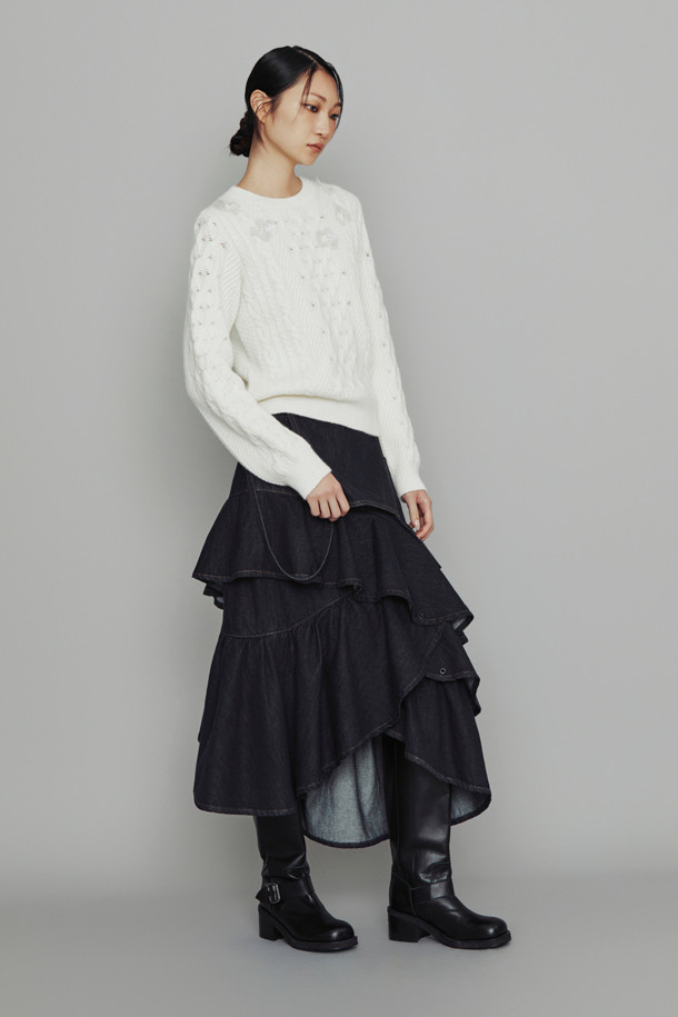 LUCKY CHOUETTE - 스웨터 - [Atelier] Cable Flower Detail Knit Pullover (ivory)