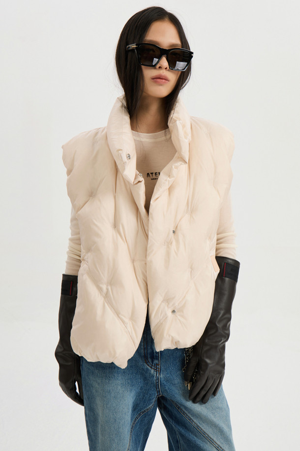 LUCKY CHOUETTE - 패딩 - Embroidery Quilting Goose Down Vest (light pink)