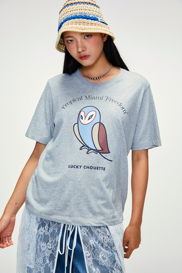 LUCKY CHOUETTE - 반소매 티셔츠 - Chouette Print Regular Fit Half Sleeve T-shirt