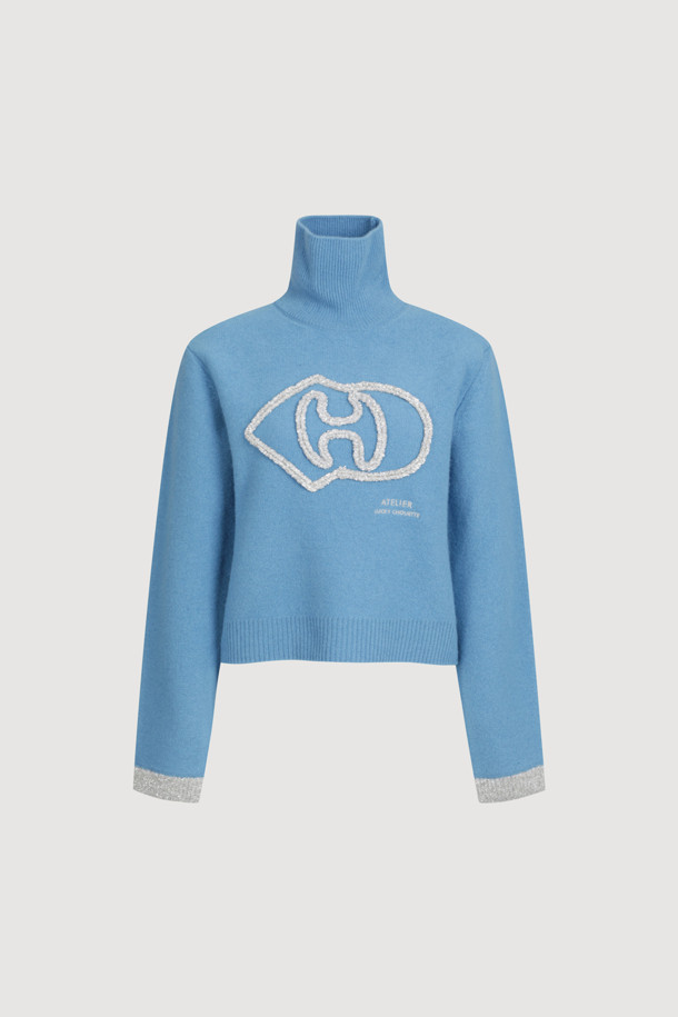 LUCKY CHOUETTE - 스웨터 - [Atelier] Big Emblem Point Turtle Neck Knit Pullover (blue)