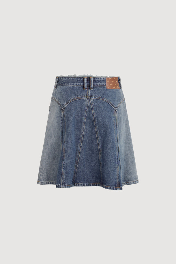 LUCKY CHOUETTE - 미니스커트 - [Atelier] Stud-decorated Incised Denim Skirt (blue)