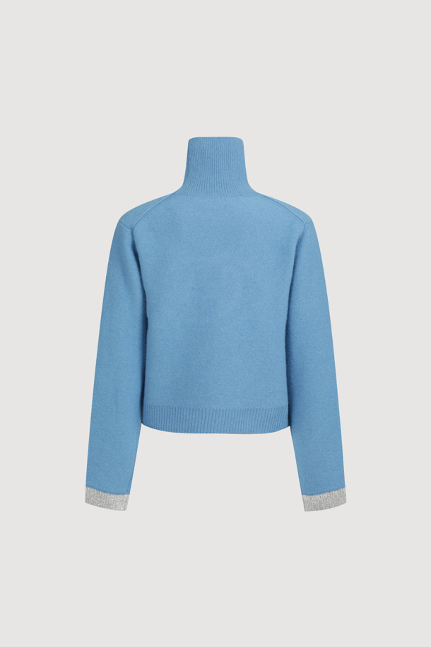 LUCKY CHOUETTE - 스웨터 - [Atelier] Big Emblem Point Turtle Neck Knit Pullover (blue)