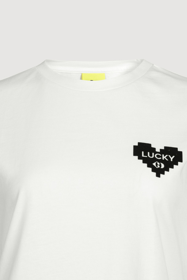 LUCKY CHOUETTE - 티셔츠 - Pixel Heart Short-Sleeved T-Shirt