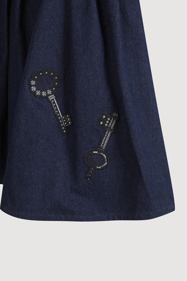 LUCKY CHOUETTE - 데님 - [Atelier] Key Embroidery Volume Denim Skirt (blue)