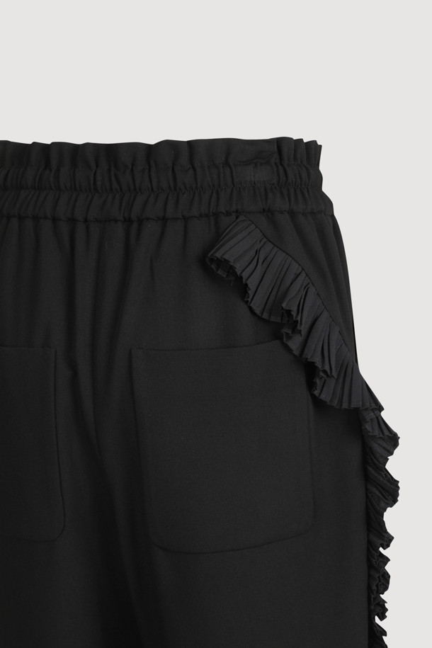 LUCKY CHOUETTE - 롱/미디팬츠 - [Atelier] Frill Point Jogger Banding Pants (black)