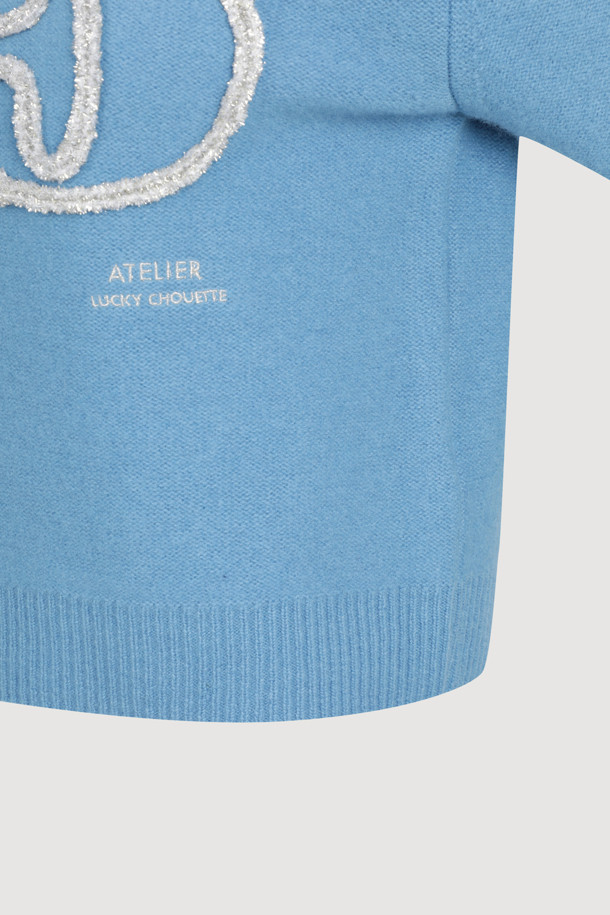 LUCKY CHOUETTE - 스웨터 - [Atelier] Big Emblem Point Turtle Neck Knit Pullover (blue)