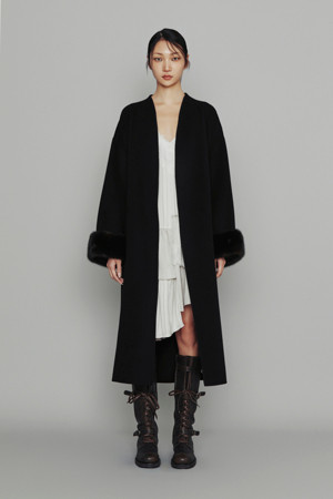 [Atelier] Handmade Detachable Fur Sleeve Belt Long Coat (black)