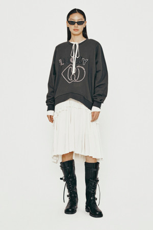 Embroidery Point Sweatshirt