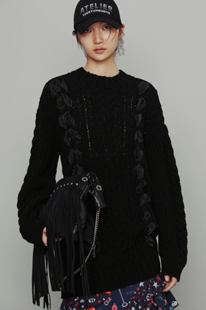 [Atelier] Lace Up Detail Cable Knit Pullover (black)