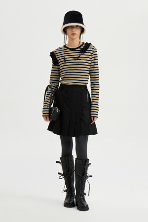 Frill Point Stripe Long Sleeve T-Shirt (black)