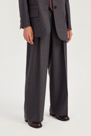 Emblem Point Stripe Wide Pants