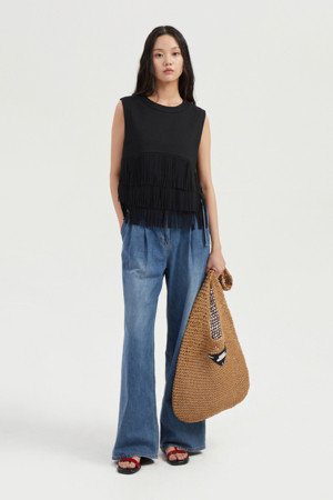 Fringe Point Sleeveless Blouse