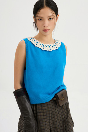 Hand Knitted Trimming Sleeveless Knit Pullover (blue)