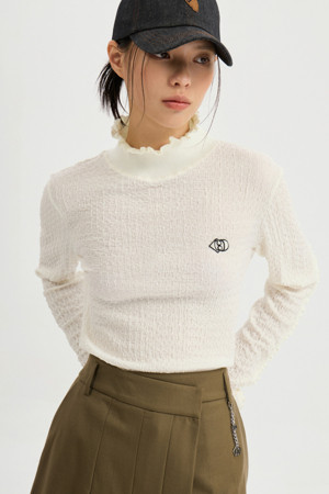 Embroidered Point Winkle Long Sleeve T-Shirt