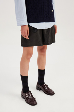 Fake Leather Banding Shorts (Self Belt)