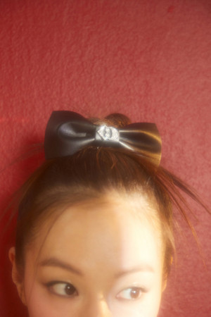 [Re-Order] [Holiday Edition] Cubic Emblem Ribbon Hair Pin