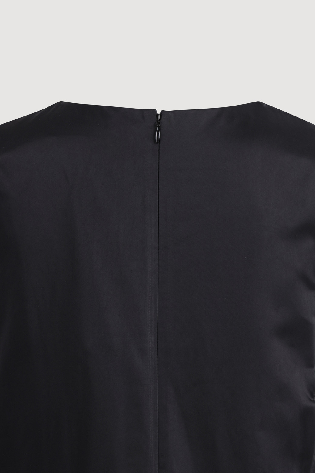 LUCKY CHOUETTE - 민소매 원피스 - V Neck Frill Mini Dress (black)