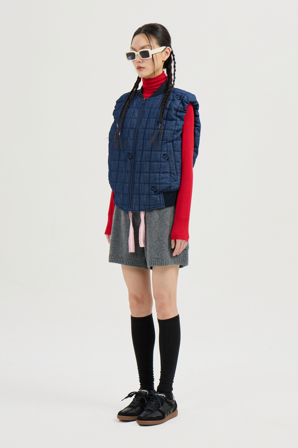 LUCKY CHOUETTE - 패딩 - Emblem Quilting Denim Like Padded Vest (blue)