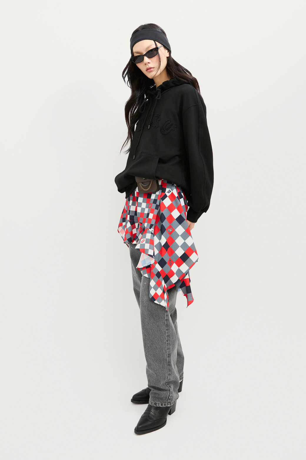 LUCKY CHOUETTE - 후디 - Embroidery Point Hooded T-shirt (black)