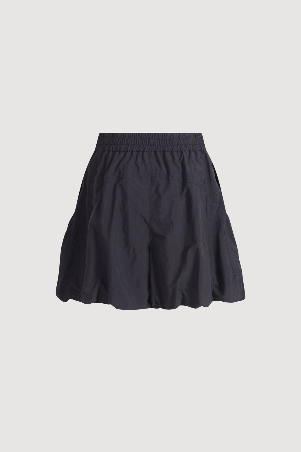 LUCKY CHOUETTE - 쇼트팬츠 - Pocket Point Back Banding Shorts (black)