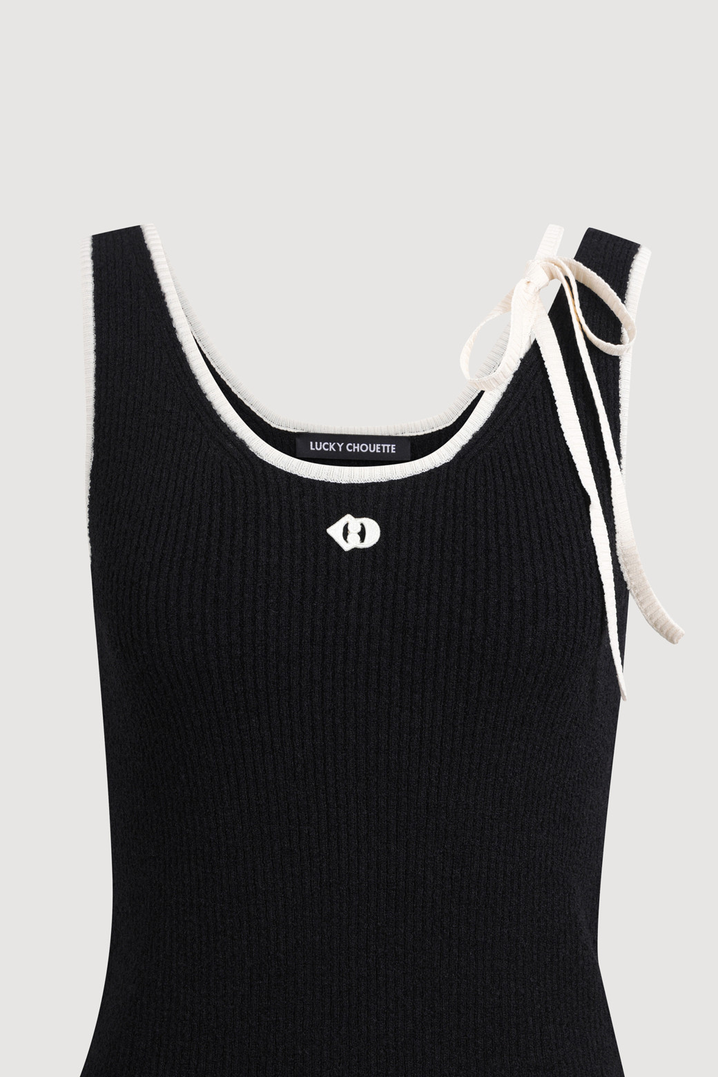 LUCKY CHOUETTE - 스웨터 - Color Line Sleeveless Pullover (black)