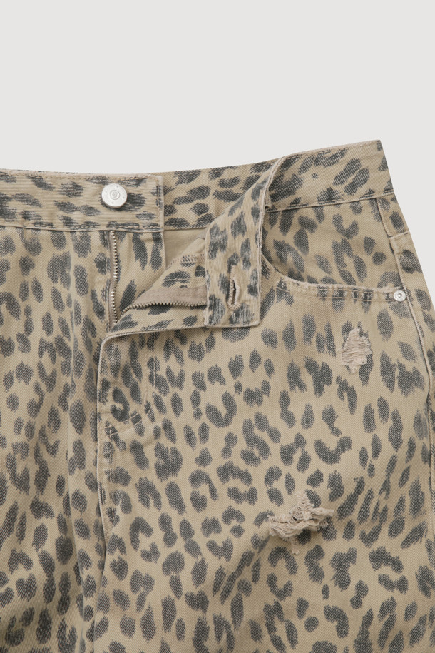 LUCKY CHOUETTE - 롱/미디팬츠 - Chouetties by LUCKY CHOUETTE_Leopard Denim Pants (beige)