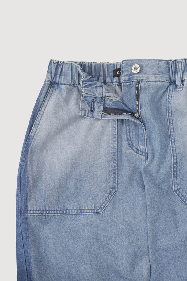 LUCKY CHOUETTE - 롱/미디팬츠 - [Re-Order] Hem Frill Back Banding Wide Denim Pants (blue)