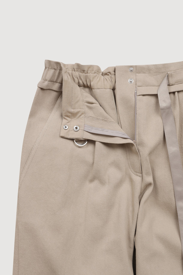 LUCKY CHOUETTE - 롱/미디팬츠 - Incision point Backbanding Pants (fabric belt) (beige)