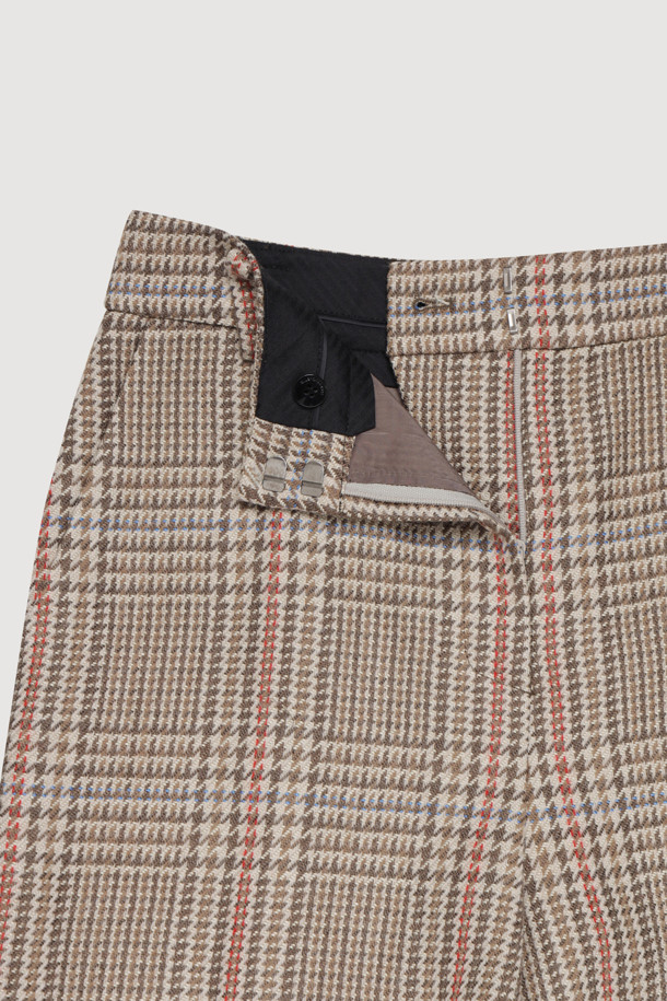 LUCKY CHOUETTE - 쇼트팬츠 - Emblem Point Checkered Shorts (beige)