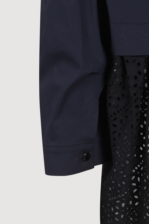 LUCKY CHOUETTE - 블라우스 - Eyelet Block Volume Sleeve Blouse (dark navy)