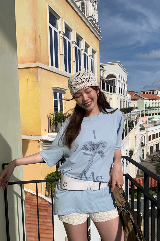 LUCKY CHOUETTE - 반소매 티셔츠 - [Re-Order] Chouetties by LUCKY CHOUETTE_Graphic Semi Over Fit Half Sleeve T-shirt (light blue)
