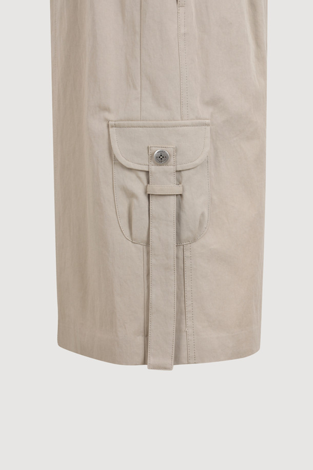 LUCKY CHOUETTE - 쇼트팬츠 - [Atelier] Pocket Point Back Banding Midi Shorts (beige)