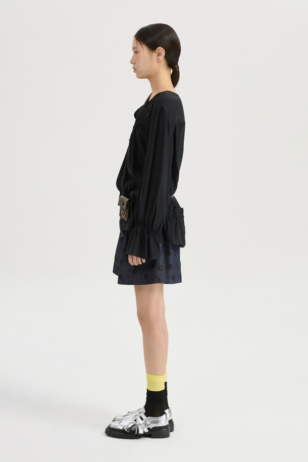 LUCKY CHOUETTE - 블라우스 - [Atelier] Shirring Point Long Sleeve Blouse (black)