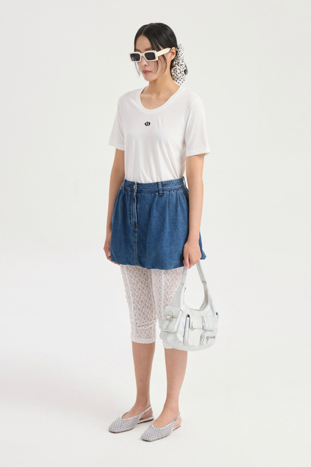 LUCKY CHOUETTE - 반소매 티셔츠 - Emblem Point Slim Fit Half Sleeve T-shirt (white)