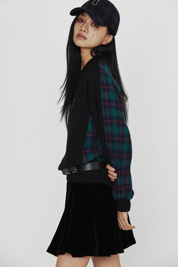 LUCKY CHOUETTE -  - [Re-Order] [Holiday Edition] Back Checkered Color Sweatshirt (black)