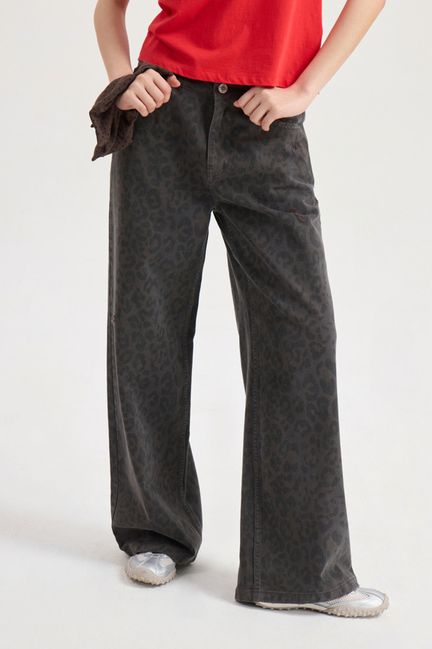 LUCKY CHOUETTE - 롱/미디팬츠 - Chouetties by LUCKY CHOUETTE_Leopard Denim Pants (dark grey)