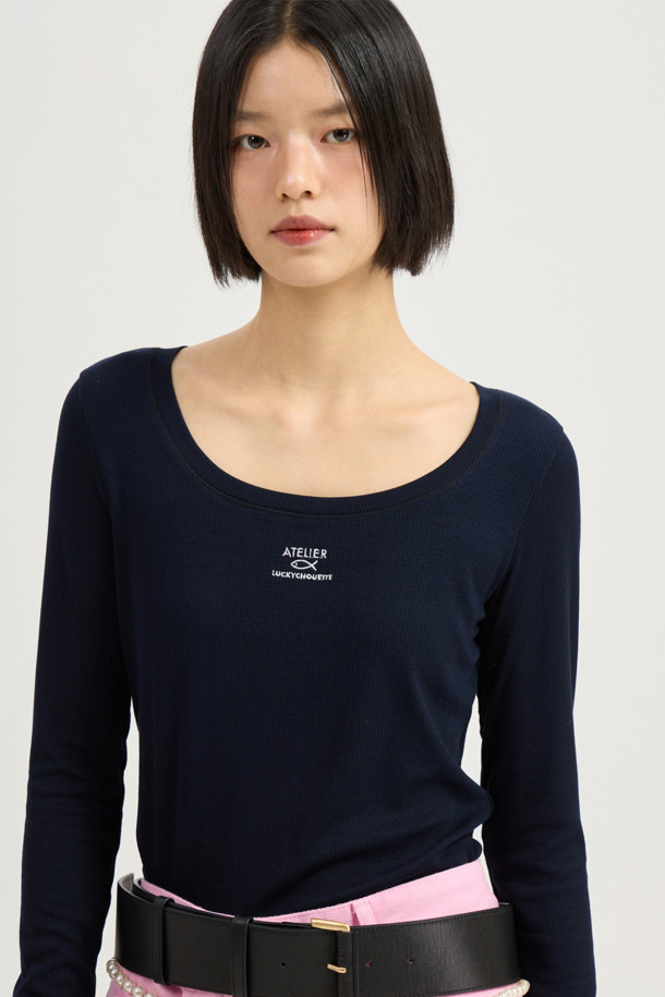 LUCKY CHOUETTE - 긴소매 티셔츠 - [Atelier] U-neck Ribbed Slim Fit Long Sleeve T-shirt (dark navy)