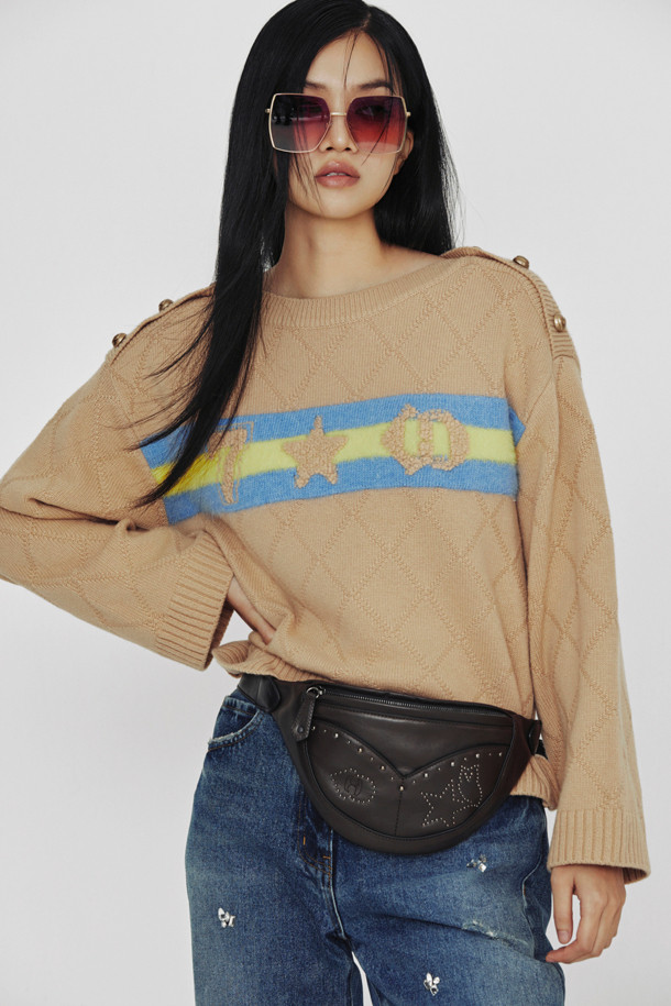 LUCKY CHOUETTE - 스웨터 - [Holiday Edition] Front Accentuated Knit Pullover (camel)