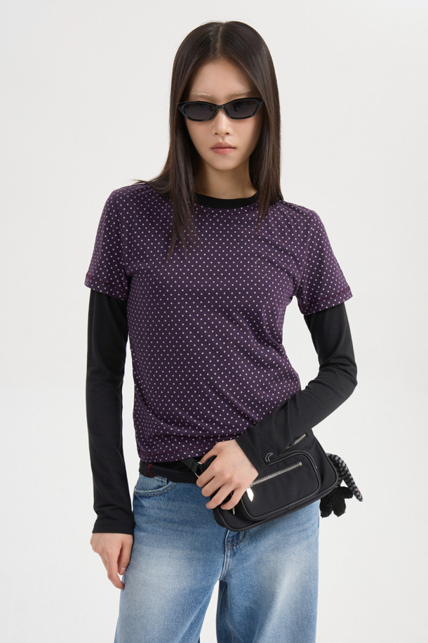 럭키슈에뜨(LUCKY CHOUETTE)의 워싱 와이드 데님 팬츠 (블루)는 캐주얼하고 빈티지한 스타일을 연출하기에 좋은 아이템입니다. 봄, 가을에 어울리는 맥시 기장의 데님 팬츠로, 럭키슈에뜨 로고 캔톤과 리벳 디테일이 돋보입니다. 뒷면에는 슈에띠즈 레터링 자수가 새겨져 있으며, 빈티지 워싱과 사이드 도밍고 워싱으로 포인트를 더했습니다. 와이드 핏으로 편안한 착용감을 제공하며, 동네 마실룩이나 쇼핑룩에 매치하기 좋습니다. 데님 소재 특유의 자연스러운 멋을 살린 이 바지는 레트로 무드를 즐기는 분들께 추천합니다.
