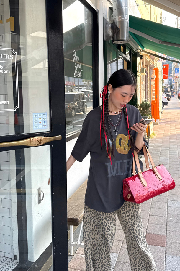 LUCKY CHOUETTE - 롱/미디팬츠 - Chouetties by LUCKY CHOUETTE_Leopard Denim Pants (beige)