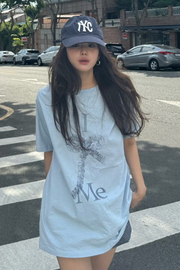 LUCKY CHOUETTE - 반소매 티셔츠 - [Re-Order] Chouetties by LUCKY CHOUETTE_Graphic Semi Over Fit Half Sleeve T-shirt (light blue)
