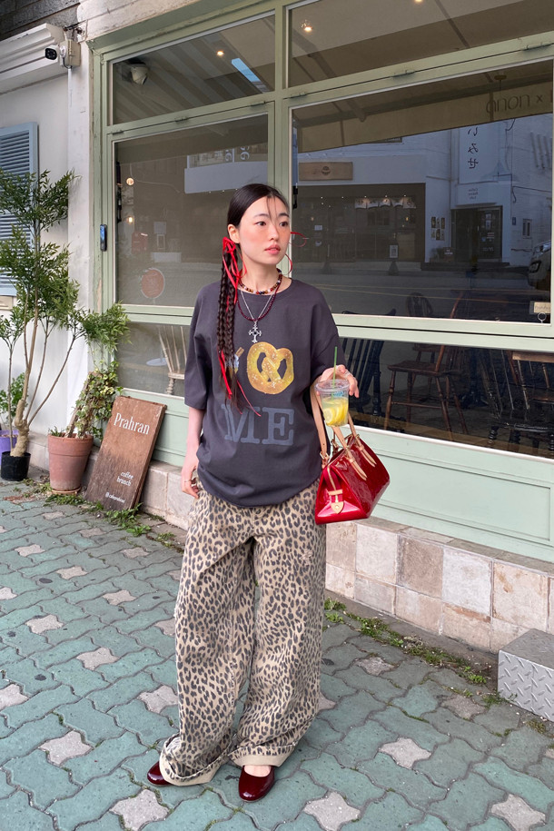LUCKY CHOUETTE - 롱/미디팬츠 - Chouetties by LUCKY CHOUETTE_Leopard Denim Pants (beige)