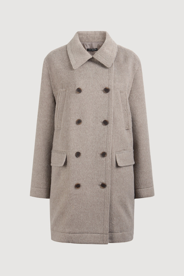 럭키슈에뜨의 Chouetties (슈에티스) 하프 더블 코트는 멜란지 베이지 컬러의 여성용 코트입니다. 캐주얼한 스타일로, 가을과 겨울에 착용하기 좋으며, 루즈핏으로 편안함을 더했습니다. 울 소재에 두꺼운 두께감으로 따뜻함을 유지하며, 안감이 있어 착용감을 높였습니다. 더블 버튼 여밈 방식과 4개의 포켓, 긴 소매 디자인이 특징이며, 출근룩, 클래식, 미니멀, 캐주얼 스타일을 연출하기 좋습니다.
