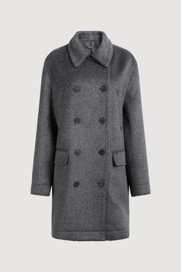 LUCKY CHOUETTE (럭키슈에뜨)의 Chouetties Half Double Coat (슈에티스 하프 더블 코트)는 멜란지 그레이 컬러의 여성용 코트입니다. 캐주얼 및 베이직 스타일로, 가을과 겨울에 착용하기 좋은 두꺼운 울 소재의 하프 기장 더블 코트입니다. 루즈핏으로 편안하게 착용 가능하며, 4개의 포켓과 안감이 있어 실용성을 더했습니다. 출근룩, 모임룩, 데이트룩 등 다양한 TPO에 활용할 수 있으며, 클래식, 미니멀, 캐주얼 스타일을 연출하기 좋습니다. 부드러운 촉감과 긴 소매 기장이 특징입니다.
