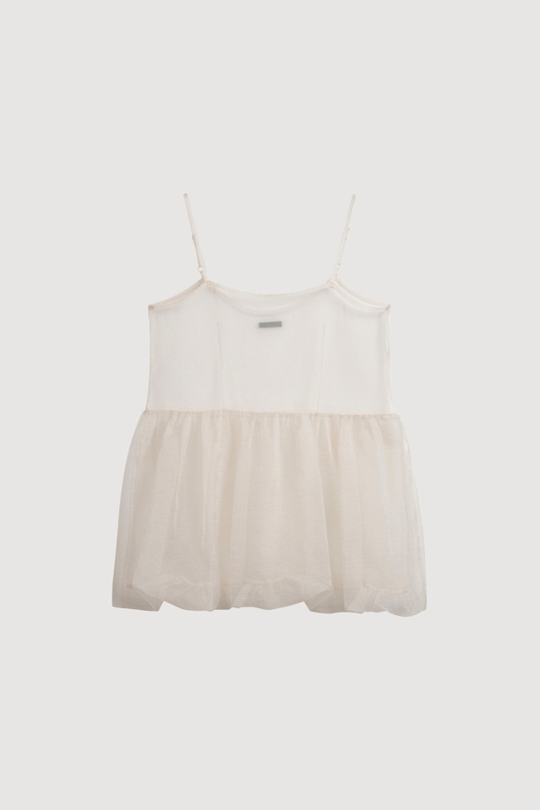 Chouetties by 럭키슈에뜨 레이어링 슬리브리스 원피스 (옐로우)는 얇은 두께감과 페미닌한 스타일의 여성용 원피스입니다. 봄, 여름 시즌에 어울리는 민소매 디자인으로, 셔링 디테일과 은은한 광택감이 특징입니다. 조절 가능한 어깨끈으로 편안하게 착용 가능하며, 레이어링하여 다양한 스타일을 연출할 수 있습니다. 데이트룩, 카페룩, 여행룩에 적합하며, 미니멀, 로맨틱, 클래식 스타일을 즐기는 분들께 추천합니다. 뒤 라벨 장식으로 포인트를 더했습니다.
